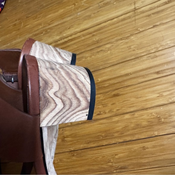 Vince Ria brown leather ankle doble strap size 9 sandals pumps - Picture 8 of 9